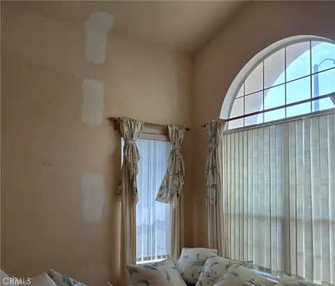 8944 Mesa Oak Dr, Riverside, CA 92508 photo 2