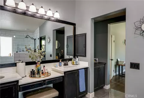 Bath - 17565 Cedarwood, Riverside, CA 92503 photo 3 of 5