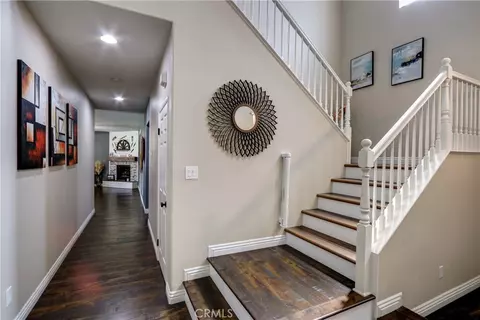 Entry Way - 17565 Cedarwood, Riverside, CA 92503 photo 4 of 6