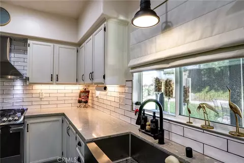 Kitchen - 17565 Cedarwood, Riverside, CA 92503 photo 4 of 7