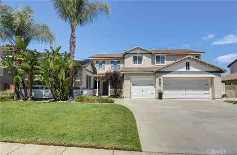 Exterior - 17565 Cedarwood, Riverside, CA 92503 photo 4 of 19