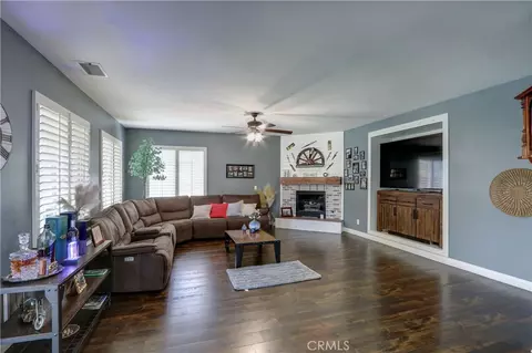 Living - 17565 Cedarwood, Riverside, CA 92503 photo 2 of 4