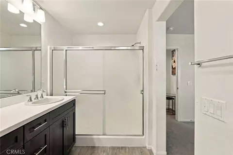 Bath - 19192 Spring Rock Ct, Perris, CA 92570 photo 3 of 5