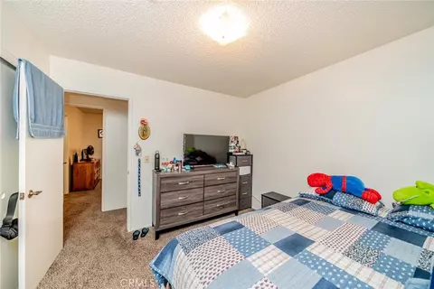 Bedroom - 11461 Oasis, Pinon Hills, CA 92372 photo 11 of 12