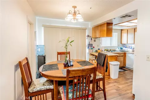Dining - 11461 Oasis, Pinon Hills, CA 92372 photo 3 of 4