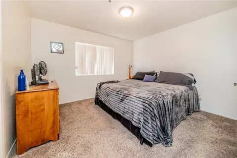 Bedroom - 11461 Oasis, Pinon Hills, CA 92372 photo 7 of 12