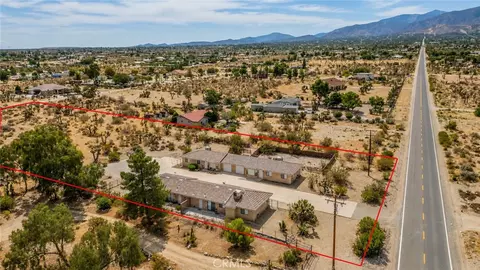 View/Area - 11461 Oasis, Pinon Hills, CA 92372 photo 2 of 7