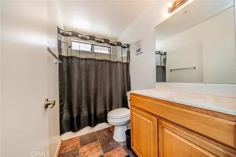Bath - 11461 Oasis, Pinon Hills, CA 92372 photo 3 of 4