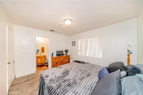 Bedroom - 11461 Oasis, Pinon Hills, CA 92372 photo 8 of 12