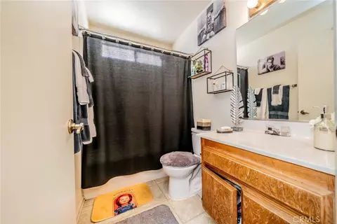Bath - 11461 Oasis, Pinon Hills, CA 92372 photo 1 of 4