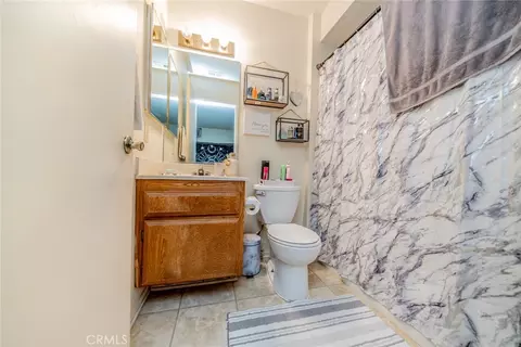 Bath - 11461 Oasis, Pinon Hills, CA 92372 photo 2 of 4