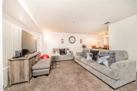 Living - 11461 Oasis, Pinon Hills, CA 92372 photo 4 of 4