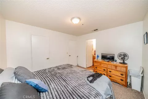 Bedroom - 11461 Oasis, Pinon Hills, CA 92372 photo 9 of 12