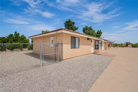 Exterior - 11461 Oasis, Pinon Hills, CA 92372 photo 6 of 11