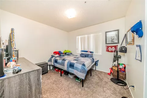 Bedroom - 11461 Oasis, Pinon Hills, CA 92372 photo 10 of 12