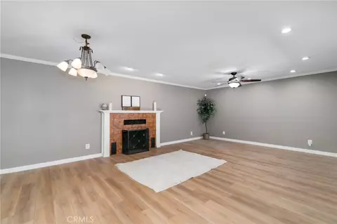 Living - 32377 Avenue D, Yucaipa, CA 92399 photo 2 of 5