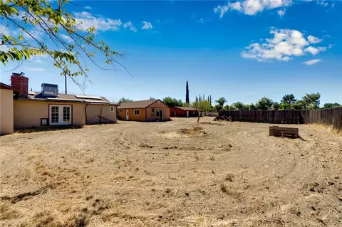 Exterior - 32377 Avenue D, Yucaipa, CA 92399 photo 7 of 9