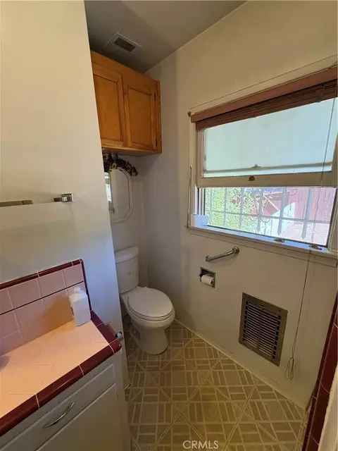 Bath - 102 E 7th, Escondido, CA 92025 photo 3 of 7