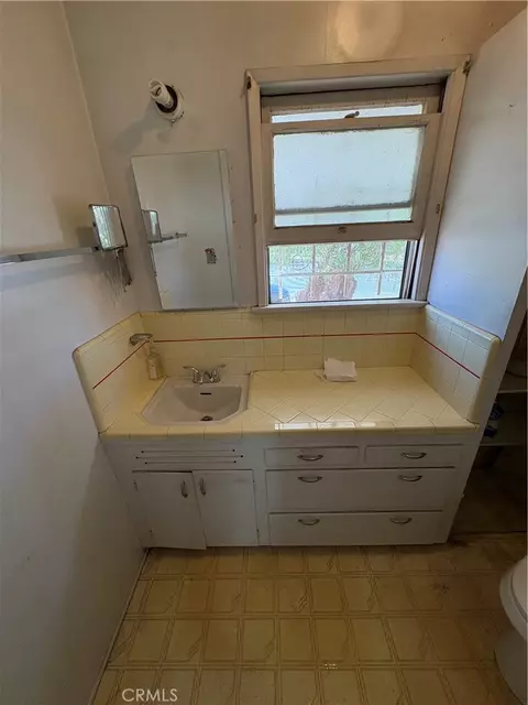 Bath - 102 E 7th, Escondido, CA 92025 photo 7 of 7