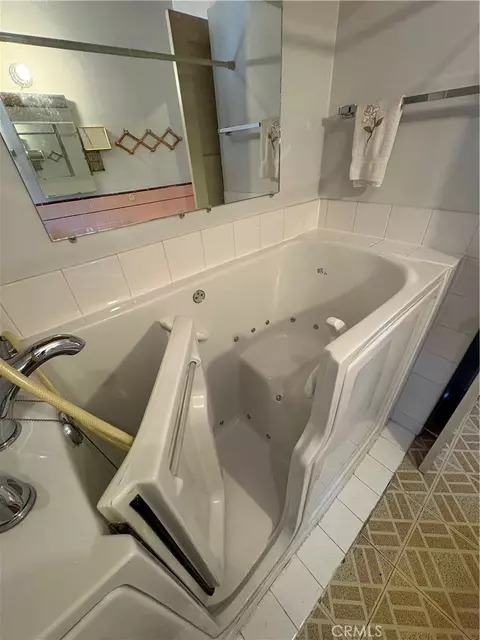 Bath - 102 E 7th, Escondido, CA 92025 photo 5 of 7