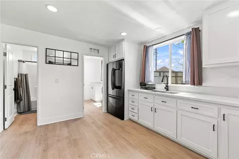 Entry Way - 434 Highland, Riverside, CA 92507 photo 1 of 1