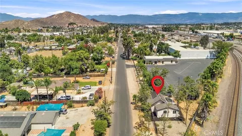View/Area - 434 Highland, Riverside, CA 92507 photo 3 of 8