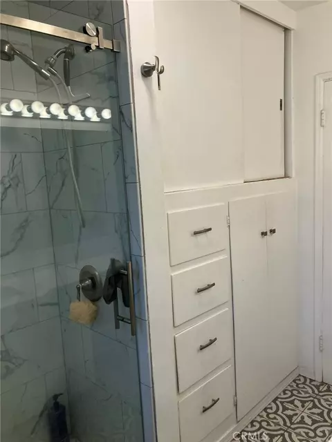 Bath - 532 E Rosewood Ct, Ontario, CA 91764 photo 3 of 3