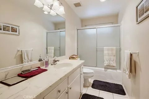 Bath - 1691 Roble Grande Rd, Alpine, CA 91901 photo 3 of 5