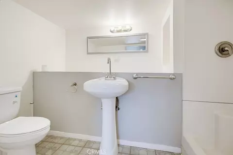 Bath - 1691 Roble Grande Rd, Alpine, CA 91901 photo 4 of 5