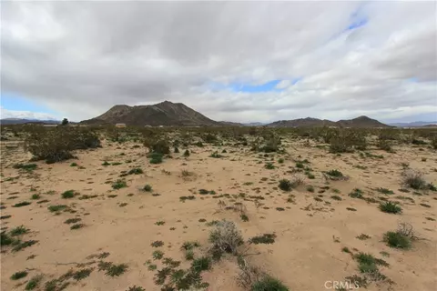 0 Mallow, Landers, CA 92285 photo 4