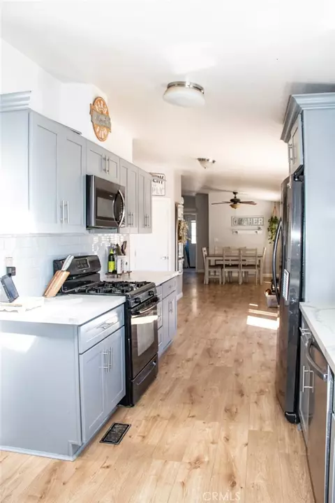 Kitchen - 38313 View, Beaumont, CA 92223 photo 2 of 3