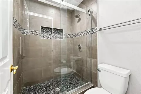 Bath - 7455 Jola, Riverside, CA 92506 photo 6 of 8