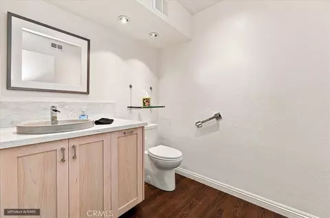 Bath - 440 Elsmere Dr, Riverside, CA 92506 photo 1 of 7