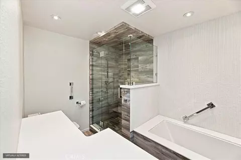 Bath - 440 Elsmere Dr, Riverside, CA 92506 photo 7 of 7