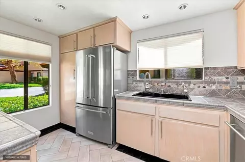 Kitchen - 440 Elsmere Dr, Riverside, CA 92506 photo 3 of 6