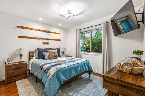 Bedroom - 371 Maple Dr, Lake Arrowhead, CA 92352 photo 6 of 9