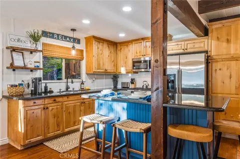 Kitchen - 371 Maple Dr, Lake Arrowhead, CA 92352 photo 1 of 2