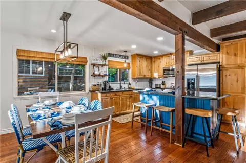 Dining - 371 Maple Dr, Lake Arrowhead, CA 92352 photo 1 of 4