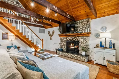 Living - 371 Maple Dr, Lake Arrowhead, CA 92352 photo 1 of 6