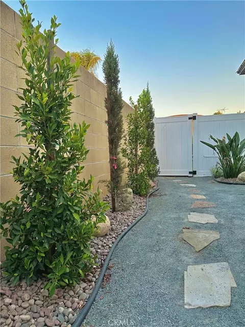 Exterior - 217 E Stuart, Redlands, CA 92374 photo 5 of 6