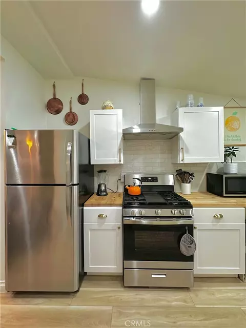Kitchen - 217 E Stuart, Redlands, CA 92374 photo 2 of 3