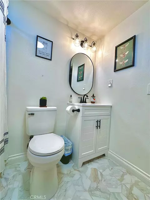 Bath - 217 E Stuart, Redlands, CA 92374 photo 2 of 6
