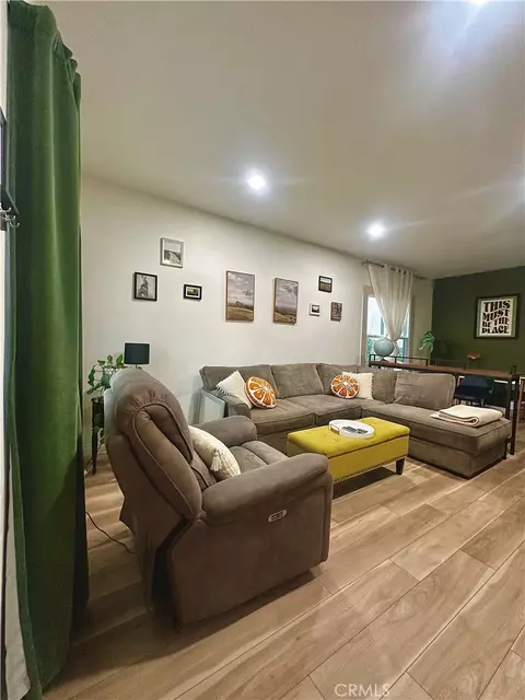 Living - 217 E Stuart, Redlands, CA 92374 photo 1 of 2