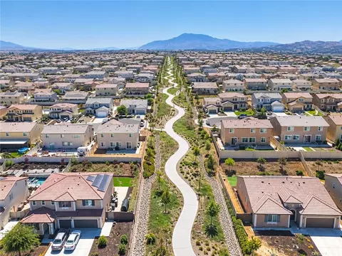 View/Area - 14110 Bosana Ln, Beaumont, CA 92223 photo 3 of 4
