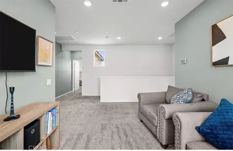 Entry Way - 9689 Scioscia St, Riverside, CA 92503 photo 8 of 10