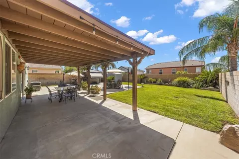 Exterior - 15727 Virginia, Fontana, CA 92336 photo 7 of 9