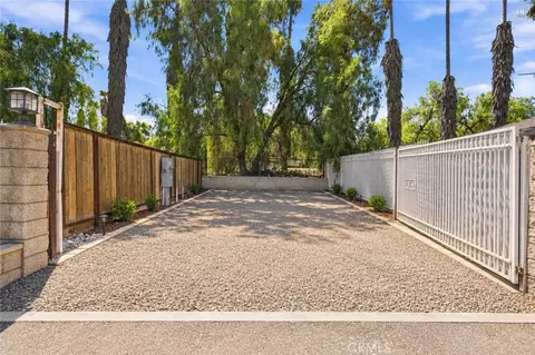 Exterior - 19910 Heavern Ct, Perris, CA 92570 photo 14 of 15