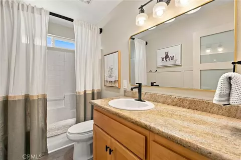 Bath - 19910 Heavern Ct, Perris, CA 92570 photo 1 of 5