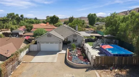View/Area - 19910 Heavern Ct, Perris, CA 92570 photo 2 of 3