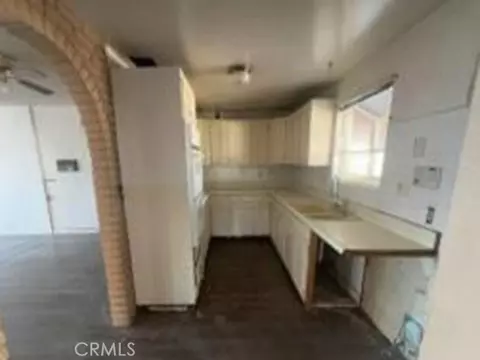 Entry Way - 634 W Holt Ave, El Centro, CA 92243 photo 2 of 2
